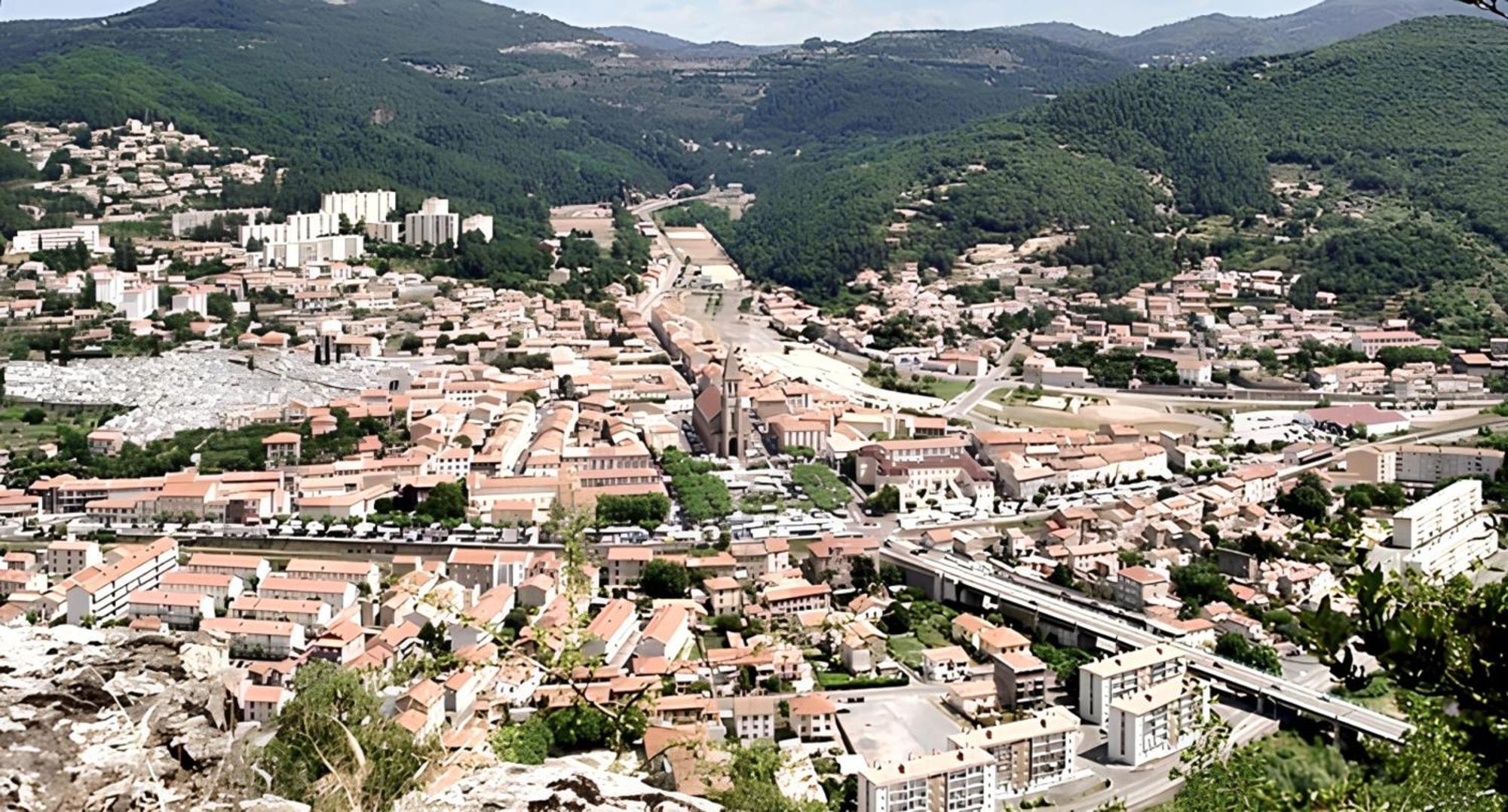 Maison Conviviale Pres Des Cevennes Avec Terrasse La Grand'Combe Exterior foto